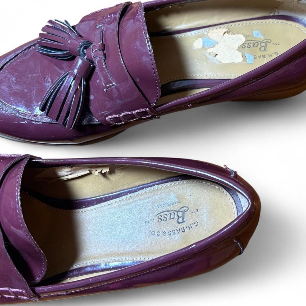 G.H. Bass & Co. Vintage Noelle Patent Leather Burgundy Tassel Loafers - Picture 4 of 7